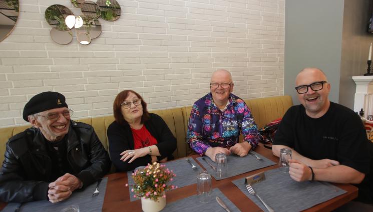 о - ЩУРИТЕ СЪСЕДИ: Политбюро събра в един блок 4 културни дейци