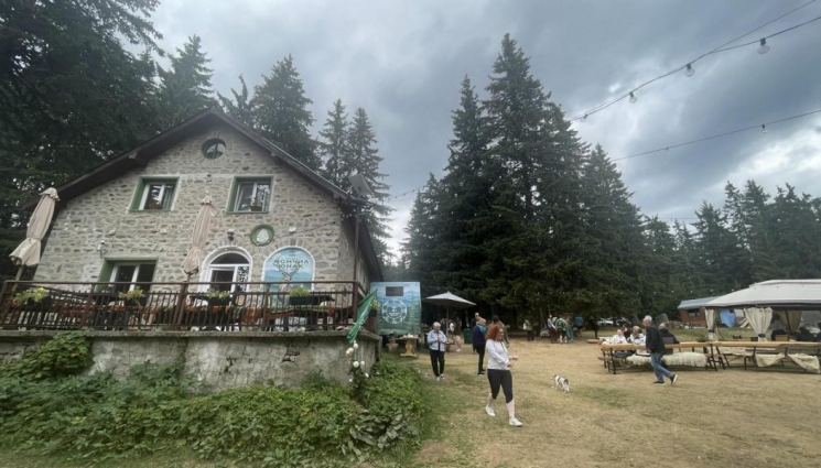 хижа - Възраждат хижи в още три местности - край Тетевен, Камчия и Сливен