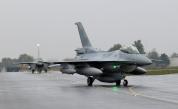 България получи още два нови самолета F-16