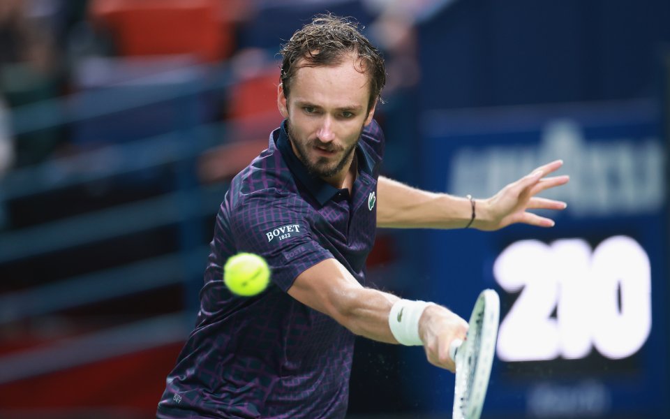 Французин застава на пътя на Медведев към първа титла от 2023-а