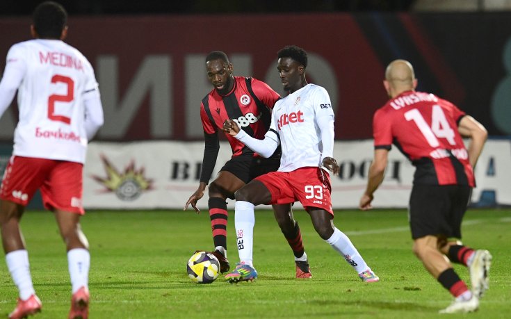 СНИМКИ: Локо София и ЦСКА 1948 в здрав сблъсък в 