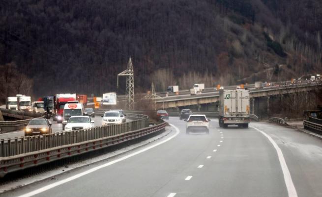 Започва ремонт на 7-километров участък от АМ „Хемус“