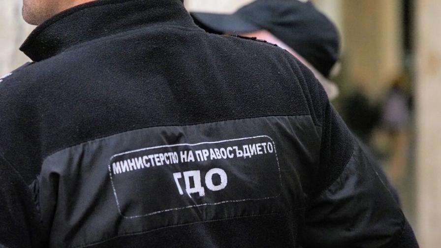 Назначиха охрана на нападнатия в София прокурор и семейството му