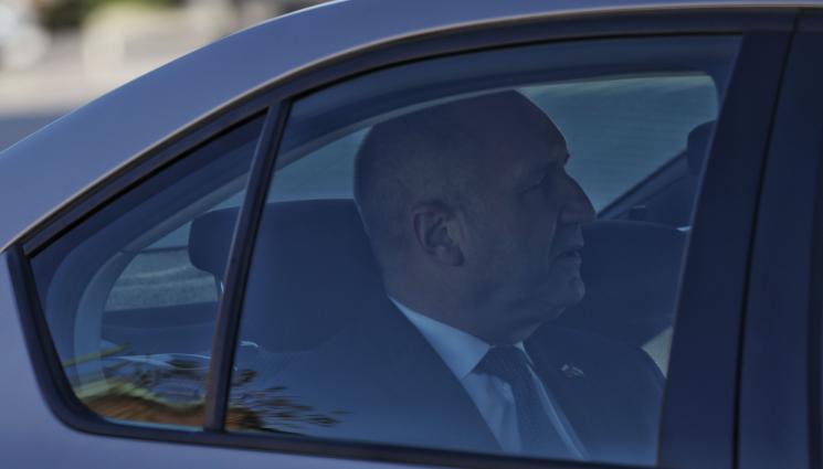 Румен Радев - Връщат колите на президента! 