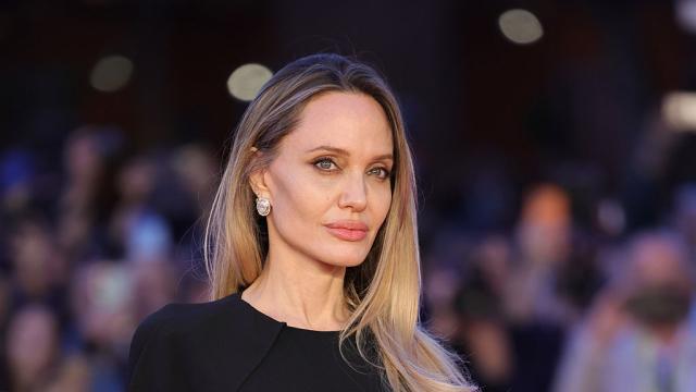 Анджелина Джоли напуска Лос Анджелис