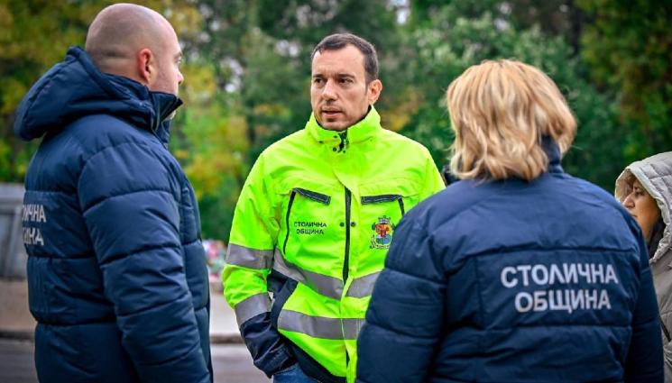 Васил Терзиев - Кметът на София Васил Терзиев пред 