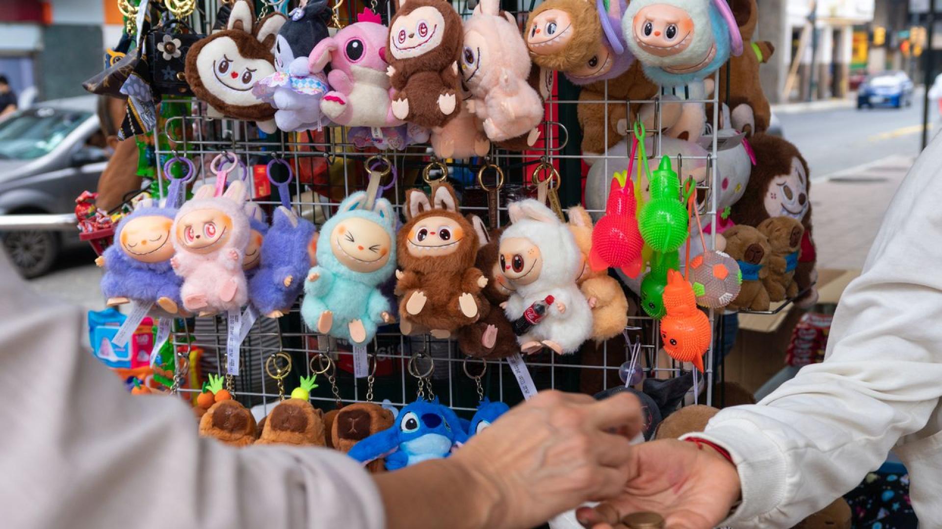 Австралиец е обвинен след като полицията твърди че е откраднал