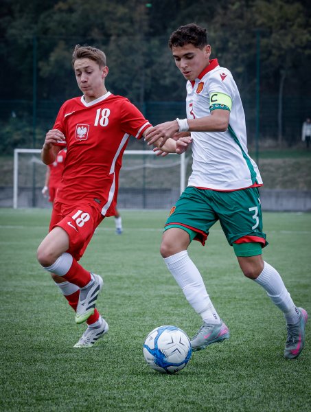 България Полша U151