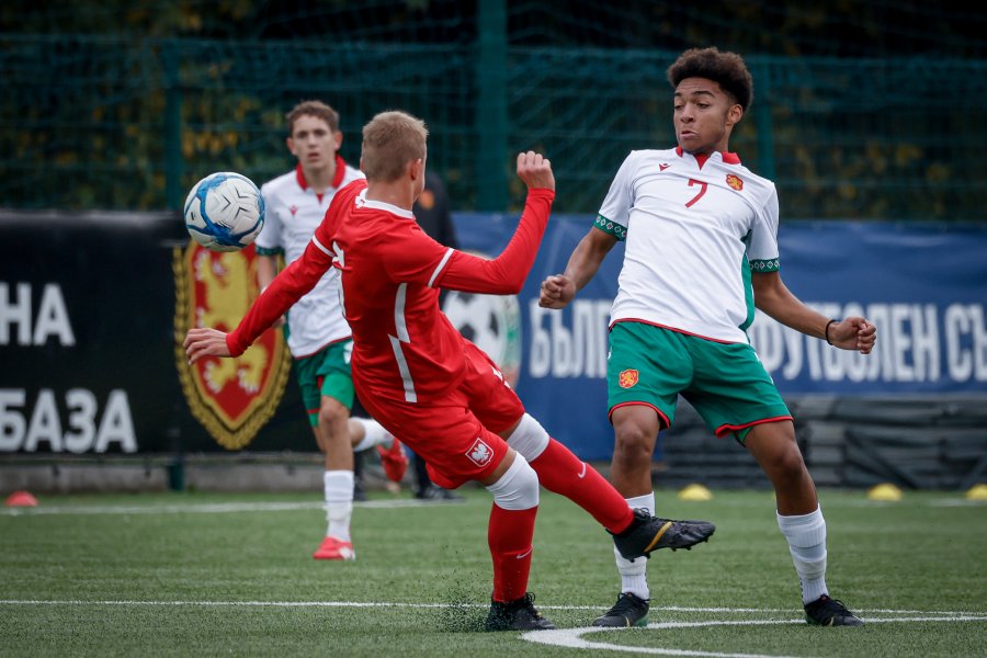 България Полша U151