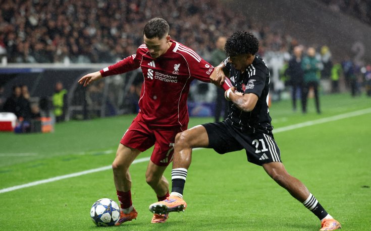 СНИМКИ: Всички интересни кадри от Айнтрахт Франкфурт - Ливърпул