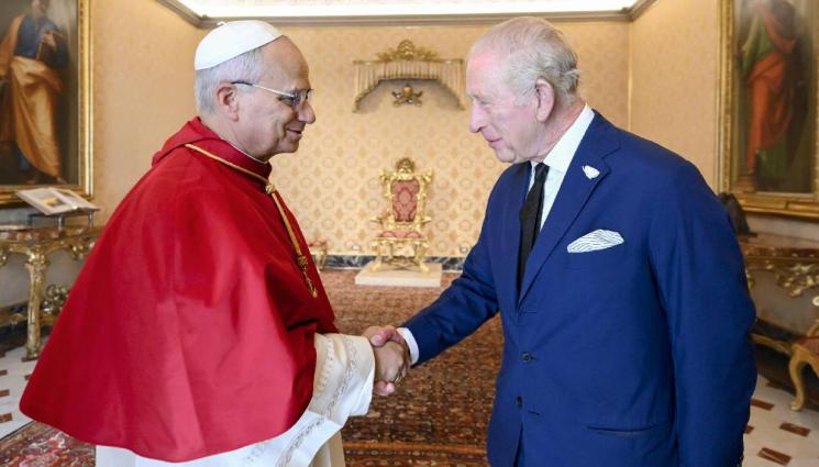 папа Лъв крал Чарлз - За пръв път от XVI век: Папата и и кралят на Великобритания се помолиха заедно (ВИДЕО)