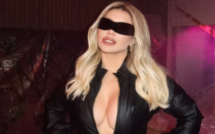 Уанда Нара пали страстите в латекс