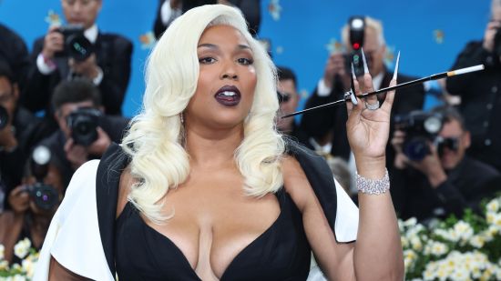 Съдят Lizzo за нарушаване на авторски права