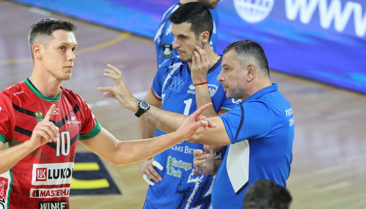 Нефтохимик - Левски тръгна със загуба новия сезон във волейбола