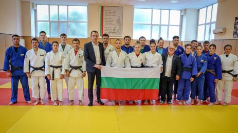 Министър Пешев