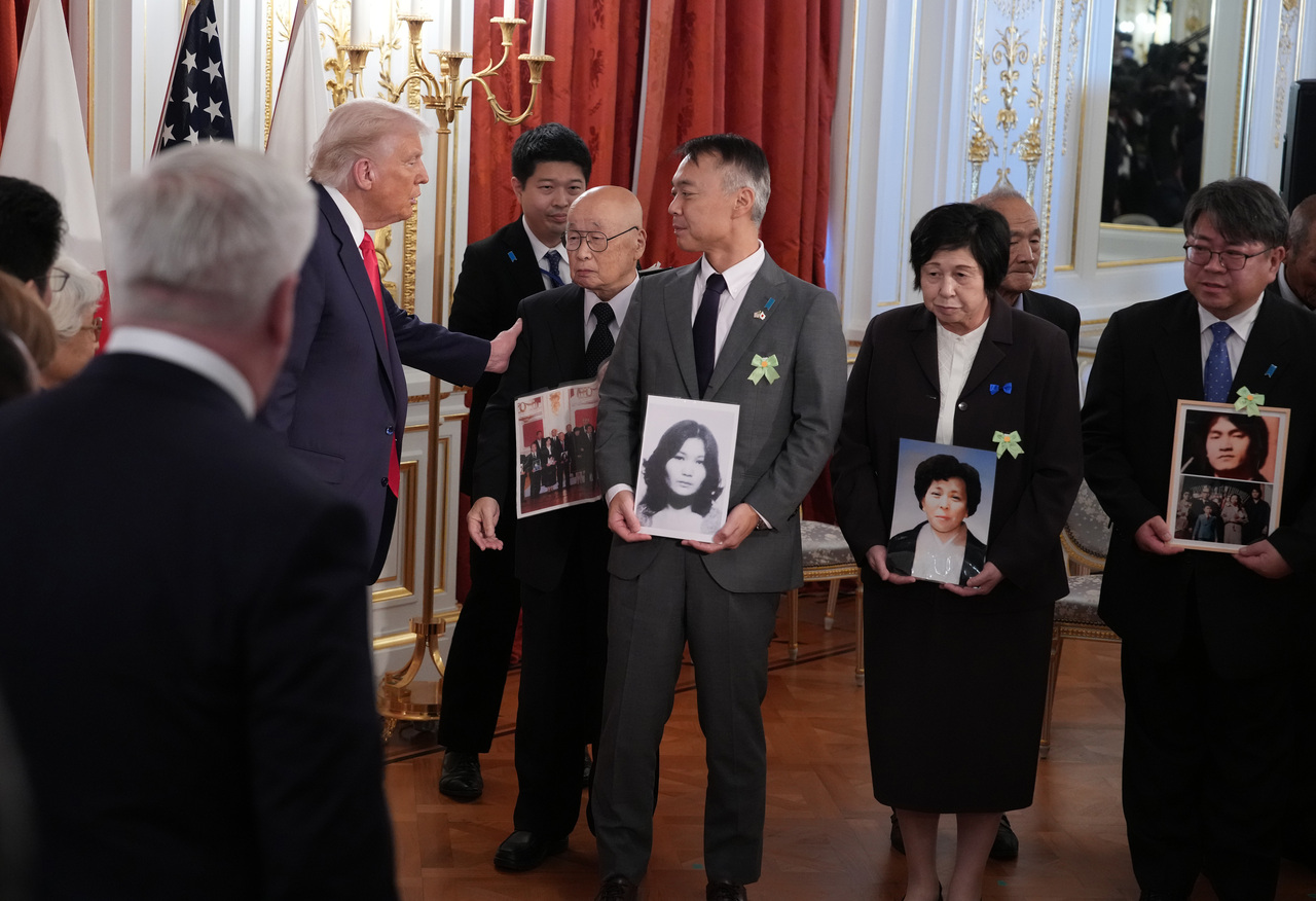 <p>Американският президент Доналд Тръмп се срещна в Токио с японската премиерка Санае Такаичи.</p>