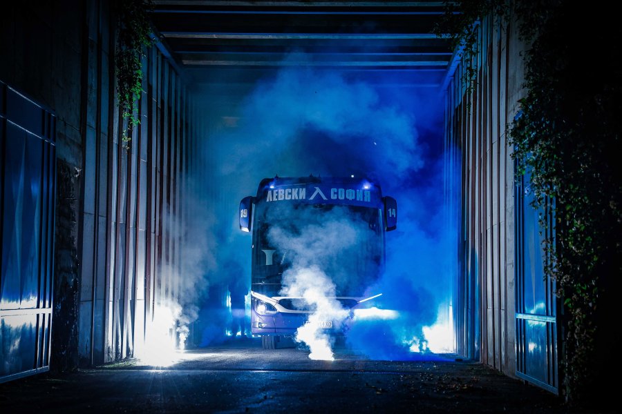 Левски нов автобус1