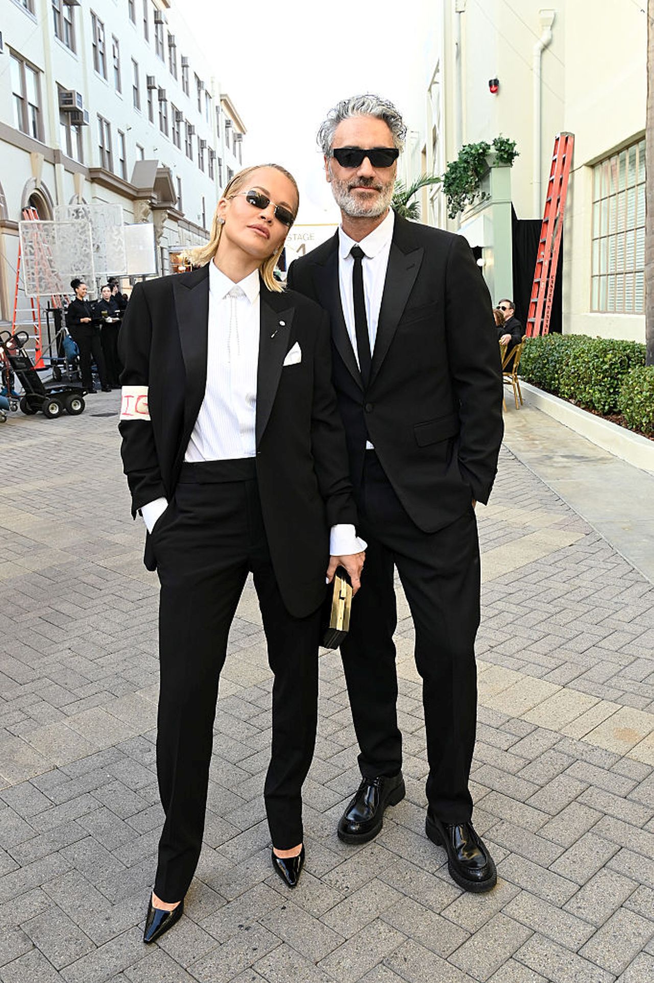 <p>Рита Ора и Тайка Уайтити</p>