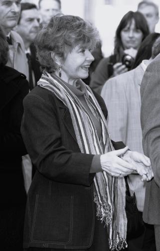Прунела Скейлс Прунела Скейлс