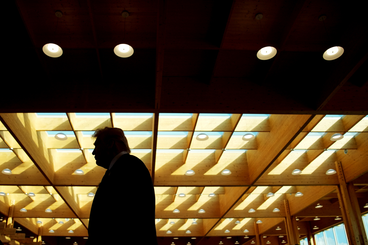 <p>Доналд Тръмп на посещение в Южна Корея.</p>