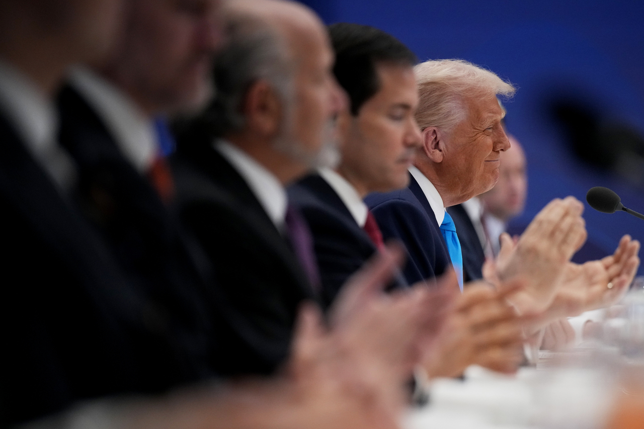 <p>Доналд Тръмп на посещение в Южна Корея.</p>