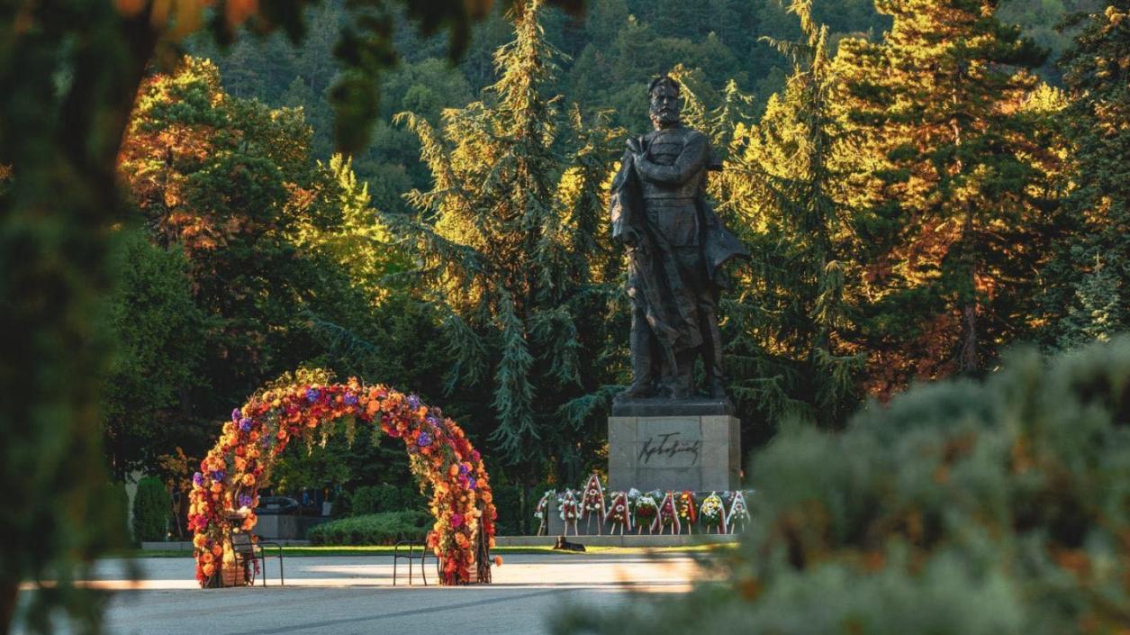 „Алея на будителите“ и акция за по-чиста и зелена Враца