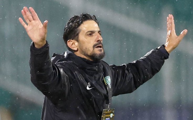 Треньорът на Берое е поставен на дръвника