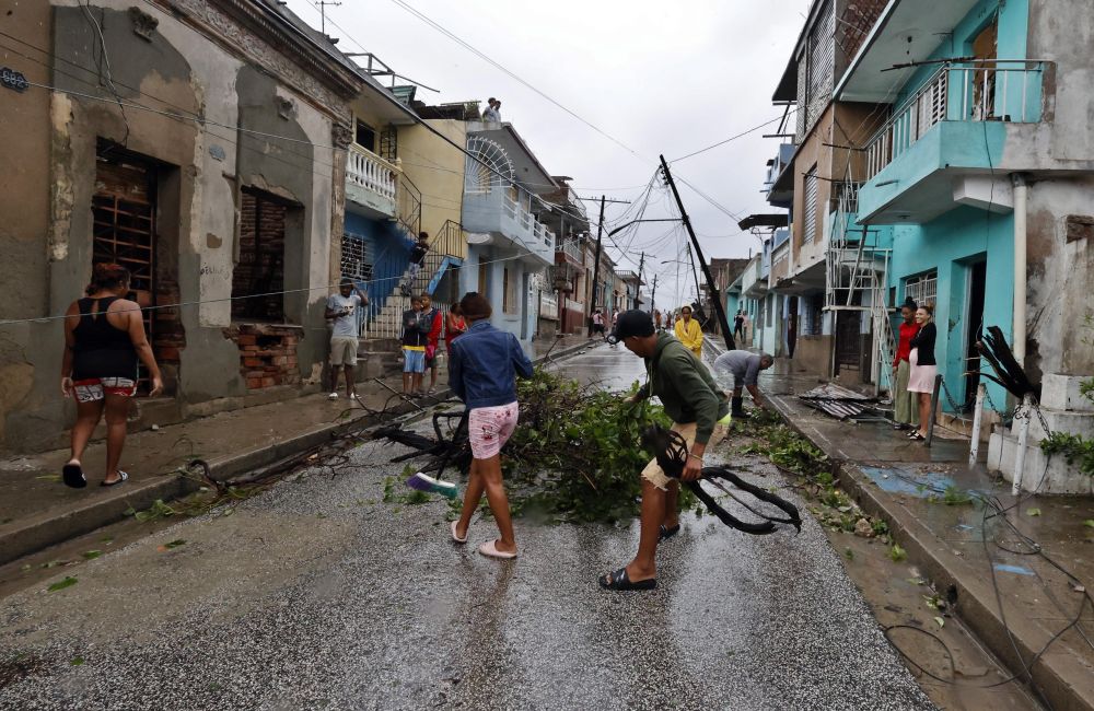 Мощният ураган Мелиса удари Ямайка