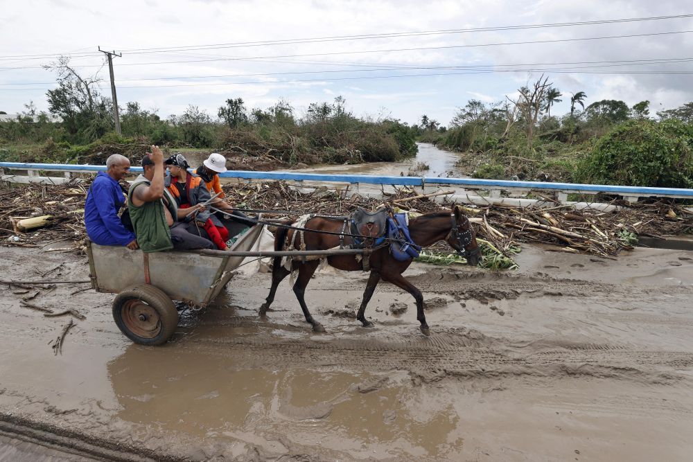 Мощният ураган Мелиса удари Ямайка
