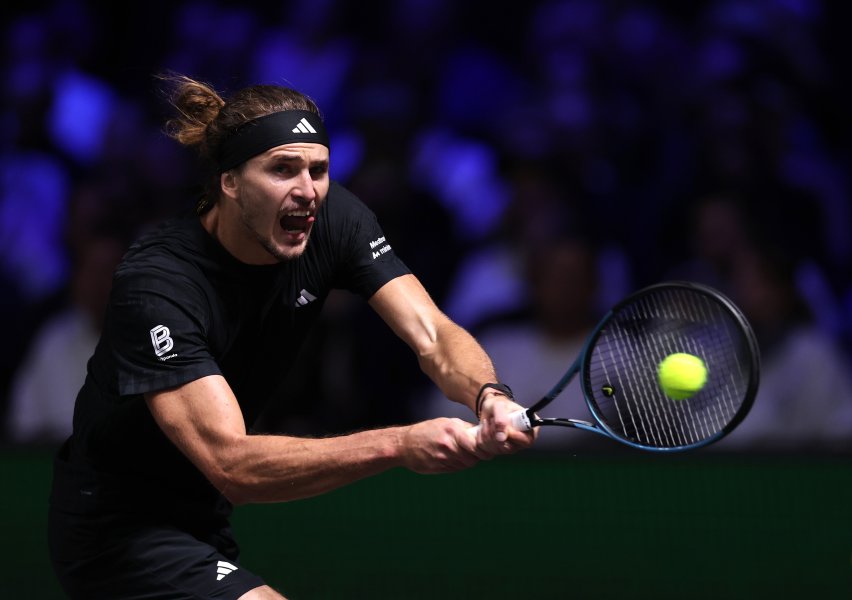 Алехандро Давидович Фокина Александър Зверев1