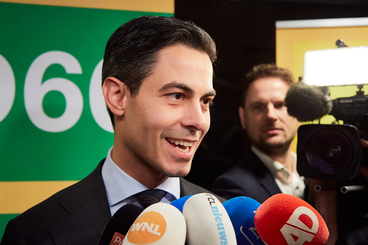 <p>Роб Йетен фаворит за премиер на Нидерландия.</p>