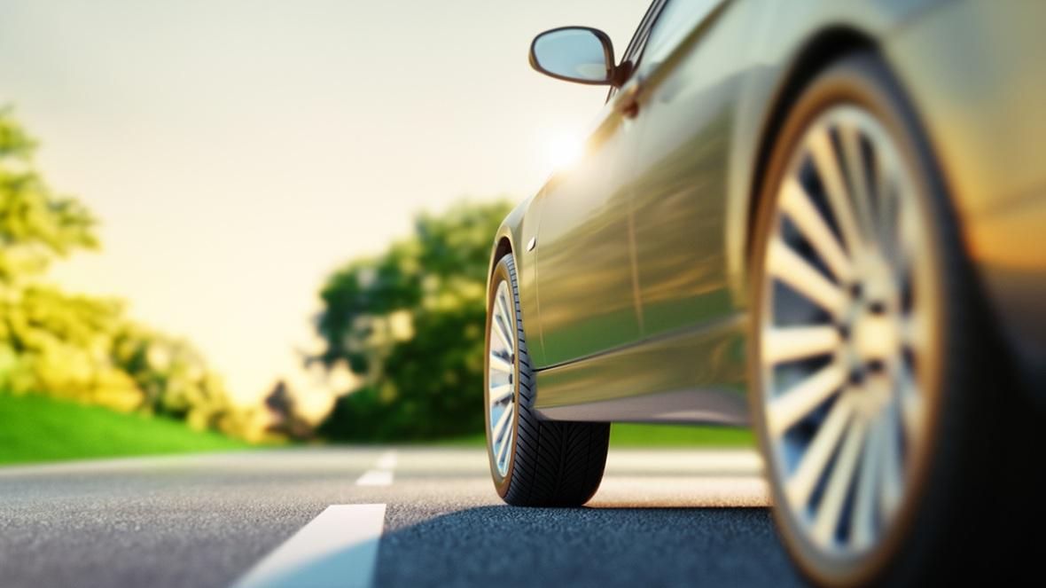 автомобил гуми