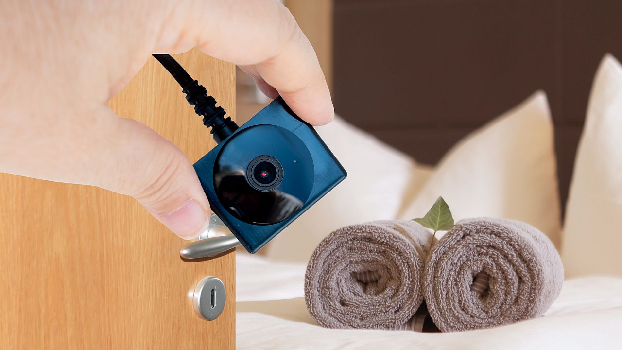 Хазяин шпионирал наематели с камери в Италия