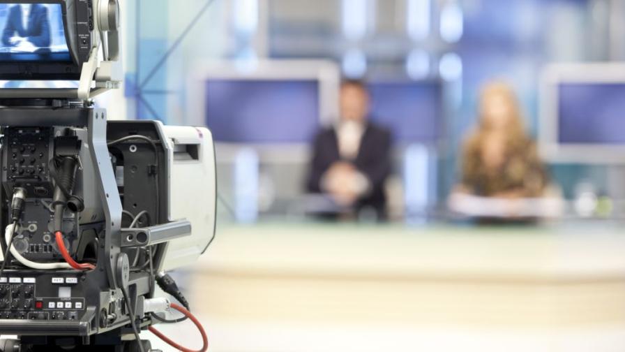 <p>Бивша ТВ водеща намушка смъртоносно майка си на Хелоуин</p>