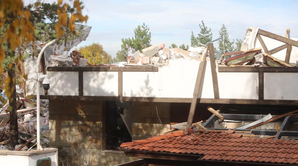 Срутиха „сарая“ на Доган в „Бояна“ (СНИМКИ)