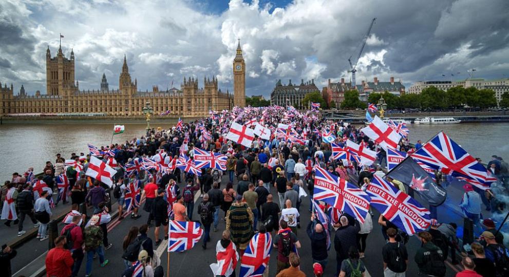Великобритания ще въведе нов закон, забраняващ протестите пред домовете на