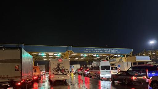 Отвориха Дунав мост за леки коли