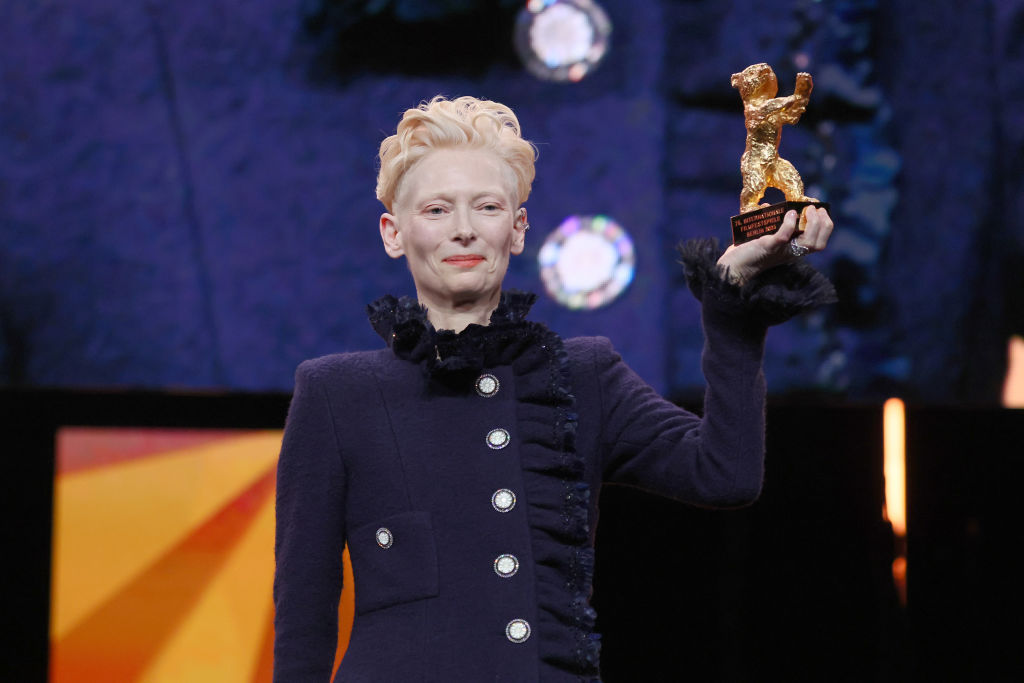 Студената красота на Тилда Суинтън