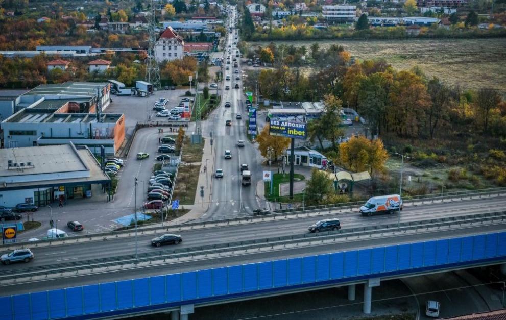 Самоковско шосе и надлез при Казичене