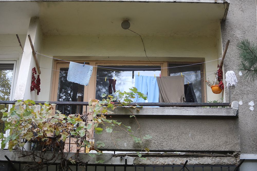 Разцепеният блок в кв. „Хаджи Димитър“ в София