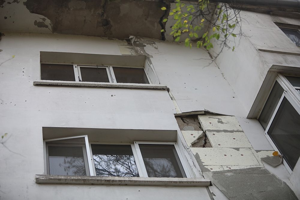 Разцепеният блок в кв. „Хаджи Димитър“ в София