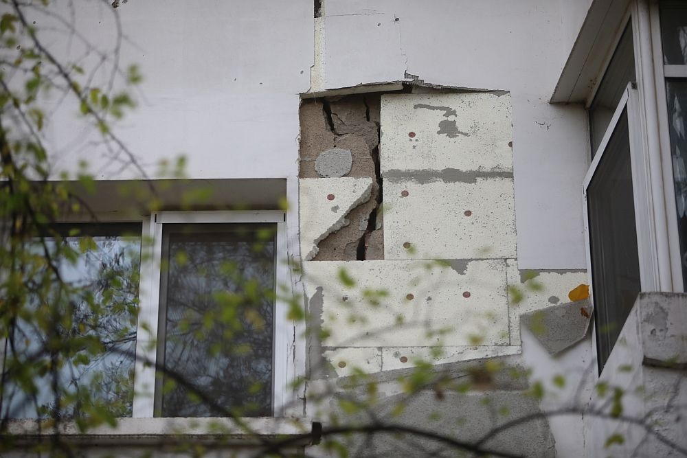 Разцепеният блок в кв. „Хаджи Димитър“ в София