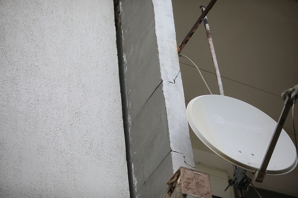 Разцепеният блок в кв. „Хаджи Димитър“ в София