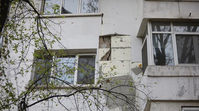 Разцепеният блок 2 в „Хаджи Димитър“ опустява: Краен срок за евакуация (ГАЛЕРИЯ)