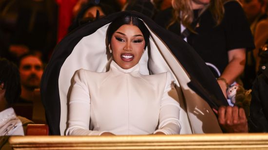 Гаджето на Cardi B се оказа баща на бебето на моделка