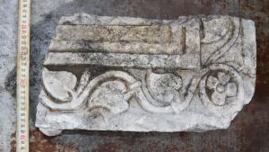 каменни предмета носещи белезите на археологически обекти от античността