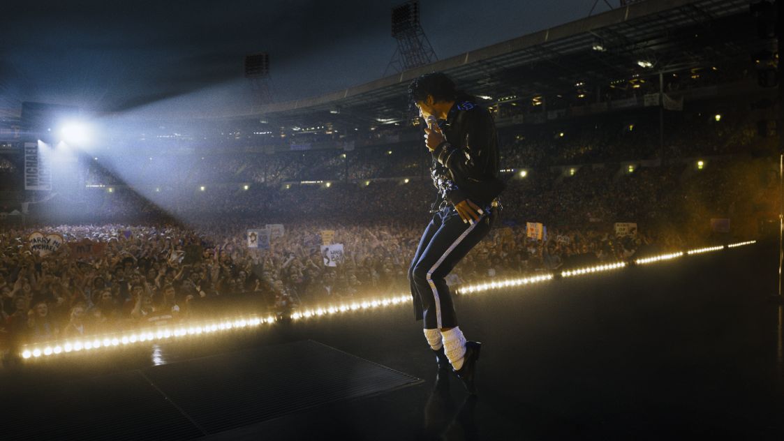 Кралят на попа оживява с „Майкъл“ само в кината през април