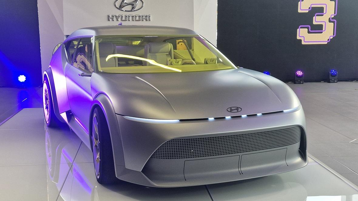 Hyundai Concept THREE