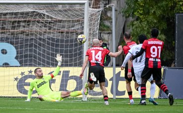 Ради Цонев и Ботев Вр попариха Локо Сф под дъжда в „Надежда“