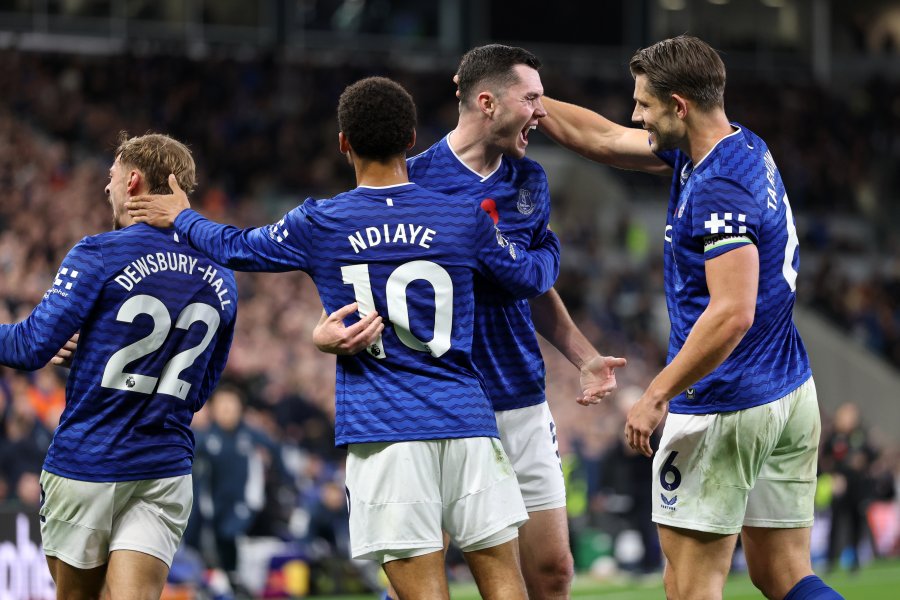 Евертън Фулъм1